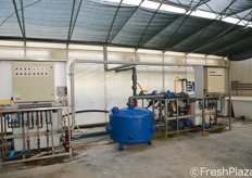 Il sistema di fertirrigazione, mediante il quale le acque irrigue vengono addizionate dagli elementi nutritivi richiesti dalle coltivazioni idroponiche in fuori suolo.