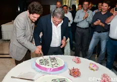 Alessandro Schiappa e Giuseppe Arnesi hanno tagliato la torta dei 75 anni.