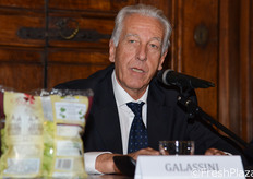 "Nessun altro Paese al mondo e' dotato di un patrimonio artistico cosi' prestigioso e ricco come l'Italia - ha commentato Umberto Galassini, Amministratore Delegato di Bonduelle Italia - Per questo abbiamo deciso, noi che lavoriamo in Italia con materia prima prevalentemente di origine nazionale, di concretizzare il nostro impegno nel recupero di un importante monumento italiano, con il lancio di una linea di insalate dedicata."