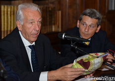 "Abbiamo ritenuto importante e giusto cogliere proprio ora questa opportunita' e questa sfida, perche' riteniamo che le aziende e i cittadini stiano maturando una sensibilita' nuova, in grado di comprendere e fare propria l'importanza e la spinta innovativa di iniziative di questo genere", ha sottolineato Galassini."