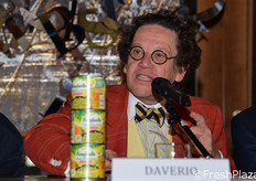 "In conclusione dei lavori, Philippe Daverio, Prof. di disegno industriale presso l'Universita' degli Studi di Palermo e noto critico d'arte ha definito il progetto "Gli orti per l'Arte": "Un'iniziativa di straordinaria intelligenza."