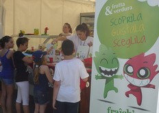 Lo stand dell'iniziativa e' stato sempre affollato prima, durante e dopo le gare.