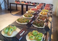 Gli ibridi varietali nell'allestimento preparato in occasione dell'evento destinato ai responsabili acquisti dei supermercati.