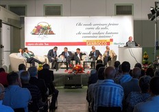 L'incontro ha visto la partecipazione dei 230 soci, di diverse autorita' e dei dirigenti della Grande Distribuzione Organizzata.