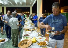 La serata si e' conclusa con un ricco buffet...