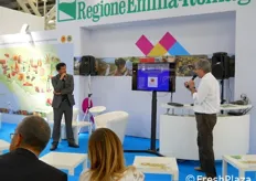 "Nello stand della Regione Emilia-Romagna, Daniele De Leo e Giuliano Zuppiroli raccontano il Progetto regionale "Deliziando"."