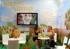 Lo spazio dedicato alla nuova linea baby food Alce Nero.