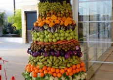 Composizione di frutta all'ingresso.