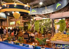 Il piacevole allestimento dello stand destinato alle banane delle Isole Canarie.
