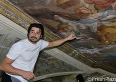 Come spiega Luca Pantone, il dipinto non e' un affresco: fu eseguito a tempera su muro e si presenta molto danneggiato perche' e' sensibile all'umidita'. I lavori di restauro, che coinvolgono 5 persone, dovrebbero giungere a completamento a marzo 2014.