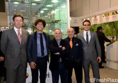 Foto di gruppo anche con Maurizio Simone (secondo da sinistra) e Marco Tempesta (ultimo sulla destra).