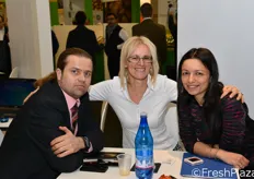 Grazia Cesarotto e Francesca Rossi di Eurofrut insieme a Davis Jastremsky (a sinistra) della ditta polacca Bimaro.