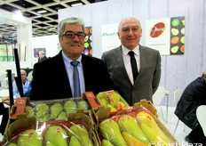Il presidente di Opera Atos Bortolotto e Agostino Pillen. Qualita' di prodotto e di servizi sostengono il successo della pera Abate.