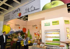 Leni's e' il marchio destinato al mercato italiano per i prodotti trasformati a base di mela fresca della VOG Products.
