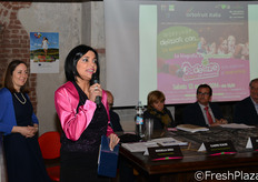 L'introduzione ai lavori da parte di Renata Cantamessa, ufficio commerciale e marketing di Ortofruit Italia.