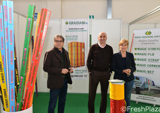 Nello stand Graziani Packaging, Luca Sintucci, Roberto Graziani e consorte.
