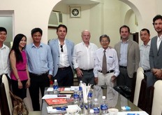 Incontro con l'associazione degli esportatori Vietnamiti presso VINAFRUIT. All'incontro hanno partecipato anche 4 importanti esportatori che sono interessati a migliorare la qualita' delle proprie produzioni investendo in nuove soluzioni.