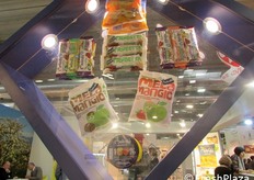 La linea Melamangio, garantita dalla qualita' del marchio Melinda, e' uno spuntino, leggero e gustoso, che unisce alla genuinita' della mela la squisitezza del cioccolato.