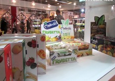 Dall'incontro di frutta, cereali e cioccolato, lo snack goloso a marchio Melinda.