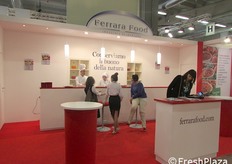 Il core business dell'azienda Ferrara Food e' la lavorazione del pomodoro raccolto ancora fresco a brevissimo raggio di approvvigionamento per la produzione di polpa cubettata, concentrati, passate, pizza sauce per i canali Industria e Horeca.