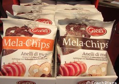Anelli di mele essiccati delicatamente e ricoperti di cioccolato al latte o fondente. Lo snack ideale per una pausa durante la giornata, a casa, al lavoro o come golosa merenda per tutta la famiglia.