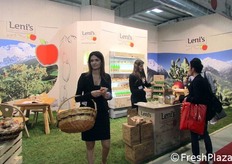 Lo stand di Leni's, il brand degli specialisti dei trasformati a base di mela.