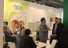 Natura Nuova di Bagnacavallo (RA) da 20 anni prepara prodotti naturali a base di frutta fresca.