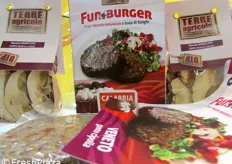 Terre agricole presenta a Sana 2014 Fun-Burger, burger vegetale e vegano a base di funghi e disponibile in quattro gusti: rosmarino, curry, cipolla e paprika.