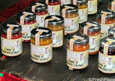 "Creme a base di vari peperoncini, proposte dall'azienda "Sfizi di Calabria" di Marcellina (CS)."