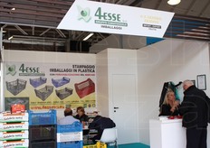 In questa e nelle foto seguenti, la carrellata degli stand espositivi presenti a Macfrut 2014, con i ritratti di molti protagonisti del settore.