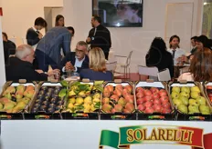 Stand Apofruit: il marchio Solarelli individua la linea di prodotti premium della cooperativa.