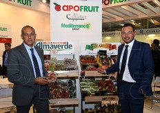 Il presidente di Apofruit, Mirco Zanotti, insieme al responsabile marketing Gianluca Casadio.