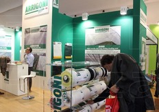 Arrigoni, specialista in reti e tessuti per la protezione delle coltivazioni ortofrutticole.
