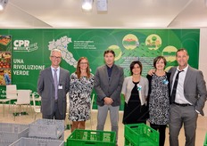 Foto di gruppo presso lo stand CPR System. La seconda da sinistra e' il direttore generale Monica Artosi.