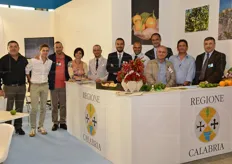 Foto di gruppo presso lo stand regionale della Calabria.