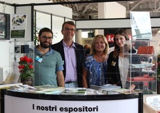 In rappresentanza del Mercato ortofrutticolo di Cesena: Giacomo Fava, Matteo Magnani, Barbara Neri e Lucrezia Fagioli.