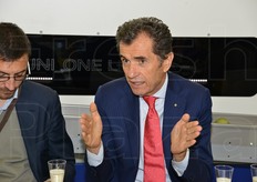 Angelo Benedetti illustra le novita' e i risultati aziendali ai giornalisti.