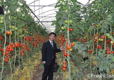 Prosegue la visita per ammirare le diverse varieta' di pomodoro.