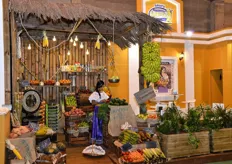 Stand della spagnola Grupo Platanos Lopez, dedita alla commercializzazione di frutta, per lo piu' tropicale.
