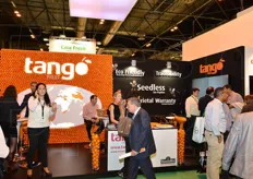I mandarini Tango hanno fatto il loro debutto in societa' proprio durante la fiera Fruit Attraction 2014 Tango e' un mandarino senza semi, ricco di sapore e che viene prodotto in primavera.