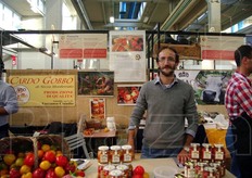Area Piemonte: Luca Roffinella dell'azienda agricola Massarone di Montafia, produttore di Peperone di Capriglio.