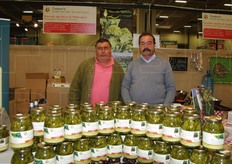 Area Campania: Raffaele Petruzzo (a sinistra), produttore di Broccolo Aprilatico di Paternopoli.