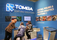 Lo stand di Tomra Group, azienda fornitrice di sistemi e tecnologie per la selezione e la trasformazione di prodotti freschi e trasformati.
