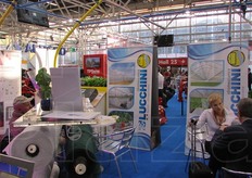 Idromeccanica Lucchini gestisce un'unita' produttiva dotata di impianti e macchine di ultima generazione che consentono una produzione continua, con un controllo qualita' di serre e impianti che vengono poi spediti in tutto il mondo.