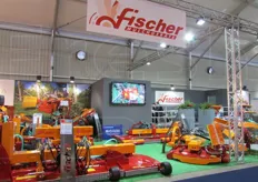 L'azienda Fischer di Bolzano fabbrica macchine diverse per le colture a file, per la lavorazione del terreno ma anche per la raccolta delle fragole.