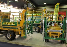 A Russi (RA) l'azienda Blosi N. fa macchine per la raccolta di frutta fresca e carri e/o piattaforme idrauliche per raccolta di frutta e potatura.