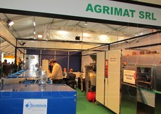 Agrimat progetta macchine per la lavorazione di diversi prodotti ortofrutticoli.