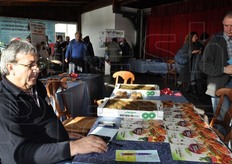 All'ingresso della sala in cui si sono svolti i lavori diverse aziende hanno presentato i loro prodotti. In foto, lo stand dei prodotti Terremerse-Pempacorer.