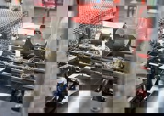 Una fase del processo di confezionamento.