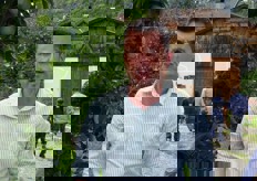 "L'agricoltura integrata - ha spiegato Dietmar Sinner (in foto), direttore Consorzio controllo qualita' Alto Adige - e' una modalita' di coltivazione sostenibile a basso impatto ambientale che prevede anche il rispetto delle risorse naturali. In questa stagione sono iscritte 7.119 aziende alla produzione integrata in Alto Adige, complessivamente 17.350 ettari, e 28 magazzini"."